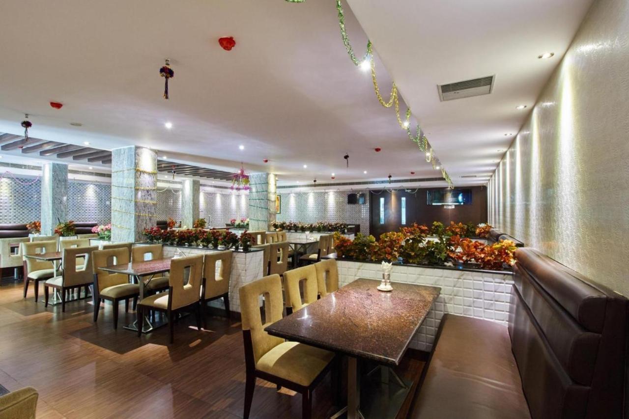 Hôtel Krishna Residency à Vijayawāda Extérieur photo