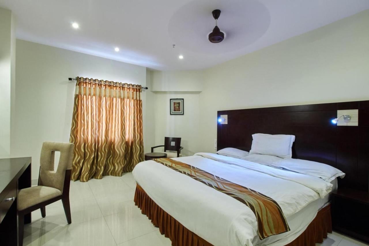 Hôtel Krishna Residency à Vijayawāda Extérieur photo