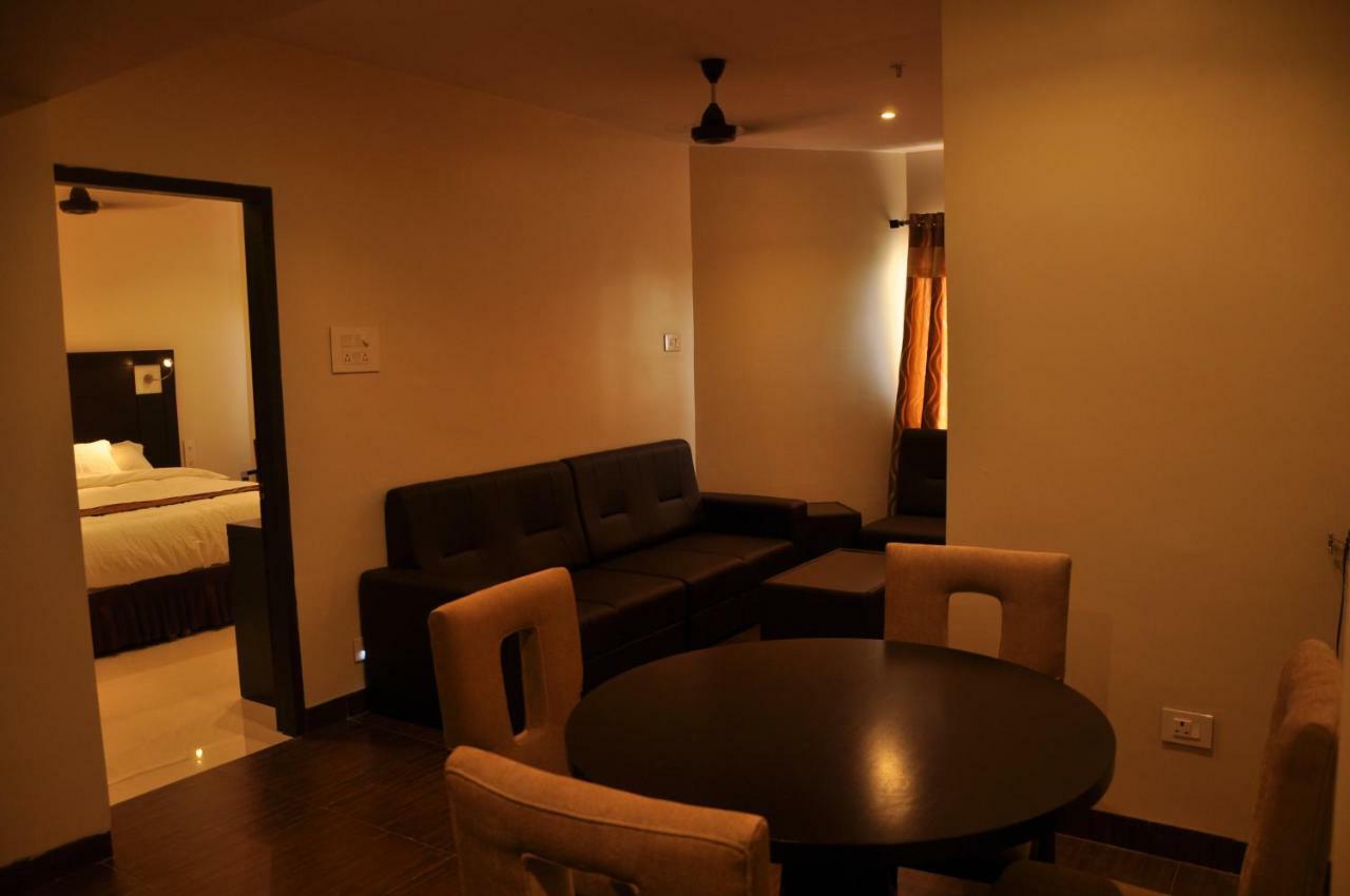 Hôtel Krishna Residency à Vijayawāda Extérieur photo