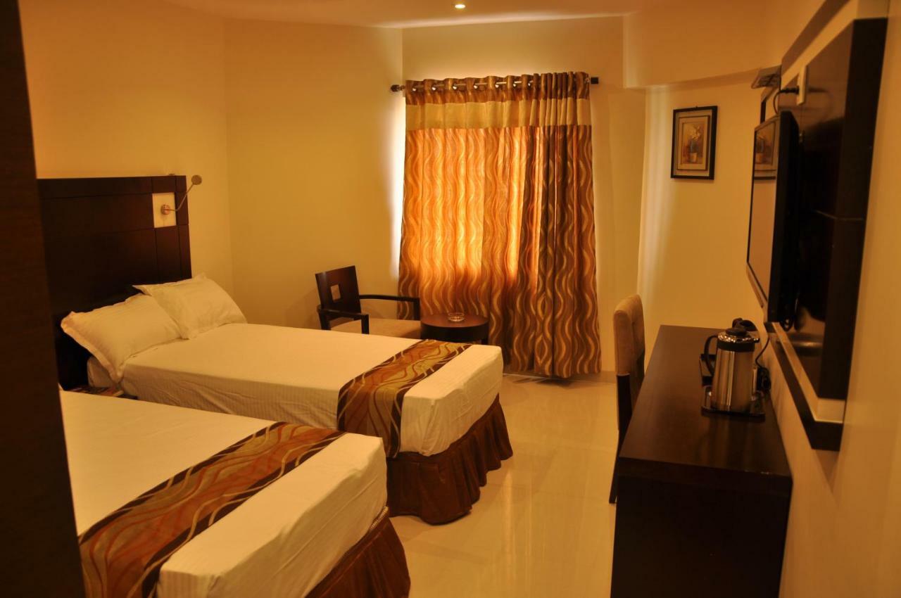 Hôtel Krishna Residency à Vijayawāda Extérieur photo