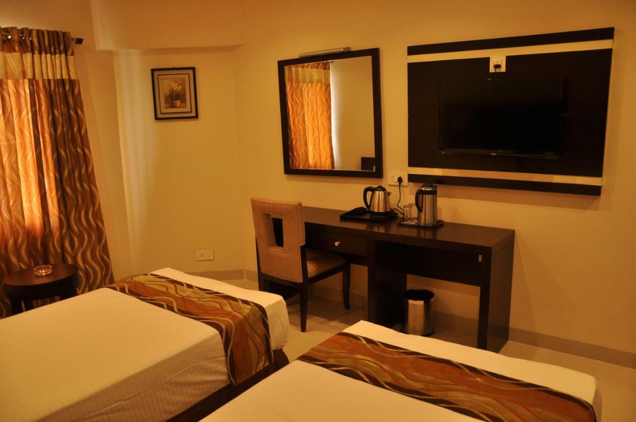 Hôtel Krishna Residency à Vijayawāda Extérieur photo